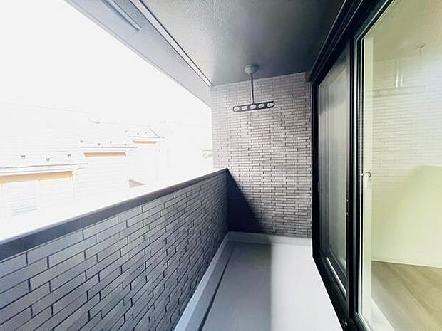 お洗濯ものを気持ち良く太陽の光で干せるのが嬉しいですね。