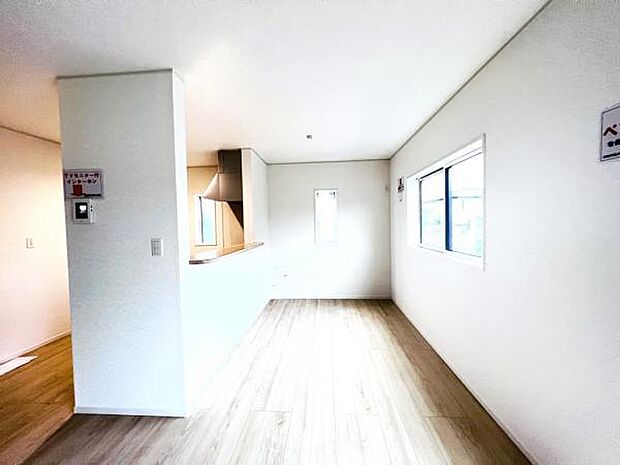 ご家族の温かい時間を演出するダイニングスペースです。