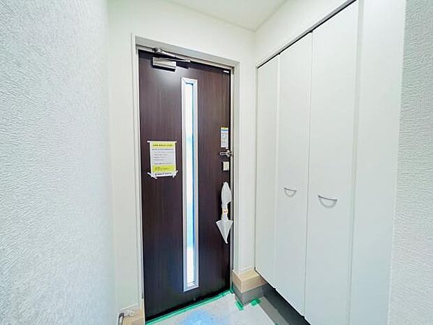 散らかりがちな玄関もスッキリの玄関収納付。