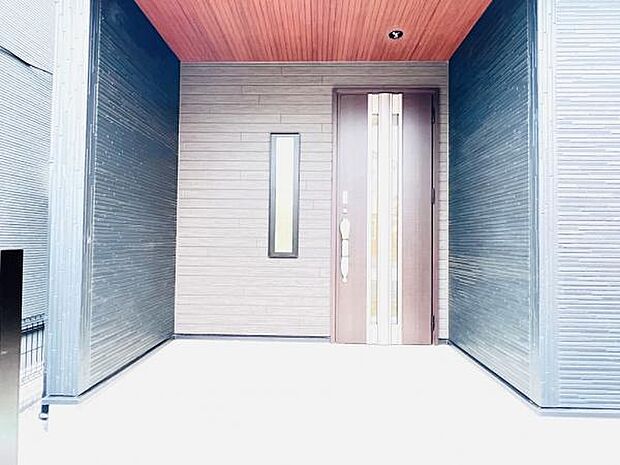いつも気持ちよくご家族を迎えられる玄関です。