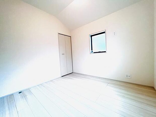 子供部屋にもちょうど良い大きさのお部屋です。
