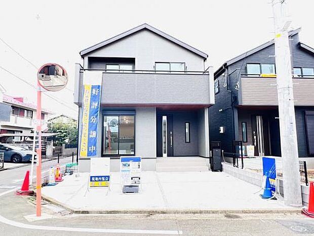 駐車場ももちろん完備しておりますのでお車所有の方にも心強いです。