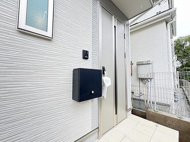 いつも気持ちよくご家族を迎えられる玄関です。