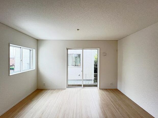 家族団らんの場所としてゆったりと居心地の良いリビングです。