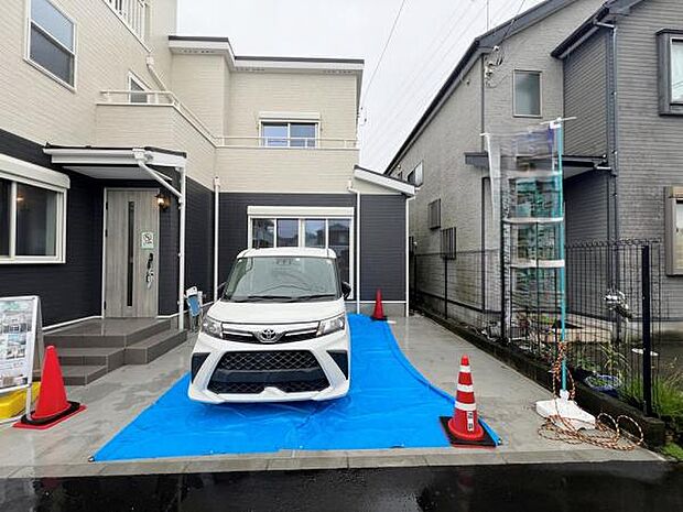 駐車場ももちろん完備しておりますのでお車所有の方にも心強いです。
