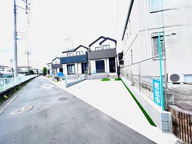 駐車場ももちろん完備しておりますのでお車所有の方にも心強いです。