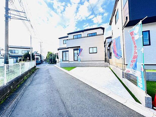 駐車場ももちろん完備しておりますのでお車所有の方にも心強いです。