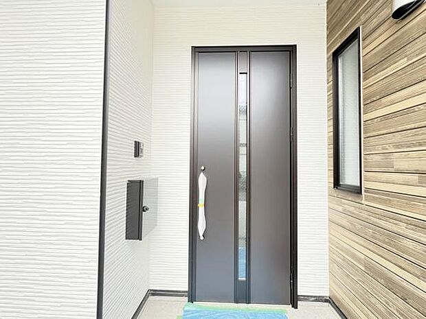 いつも気持ちよくご家族を迎えられる玄関です。