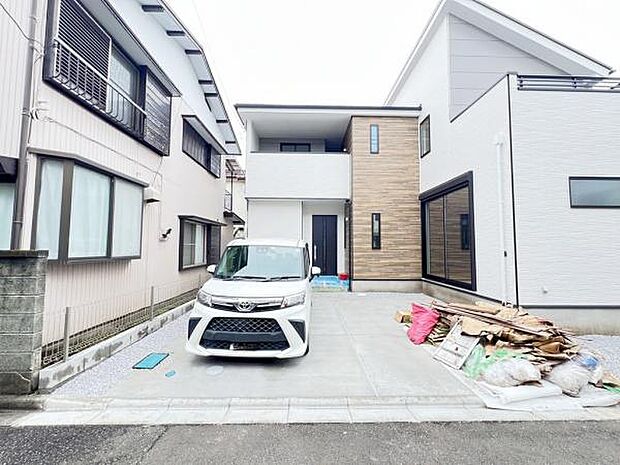 駐車場ももちろん完備しておりますのでお車所有の方にも心強いです。