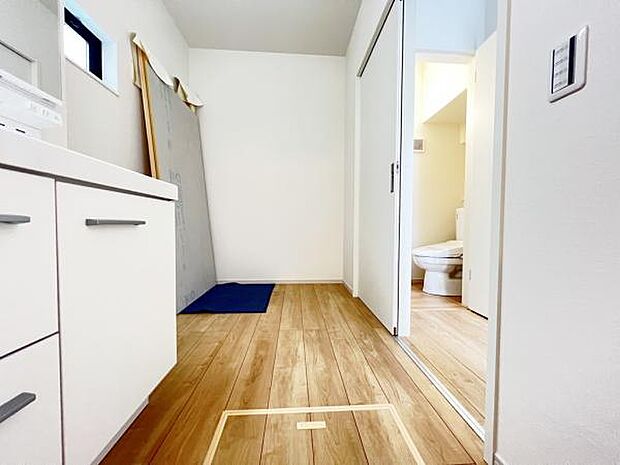 脱衣所は小さなお子様がいるご家庭にも重宝されます。