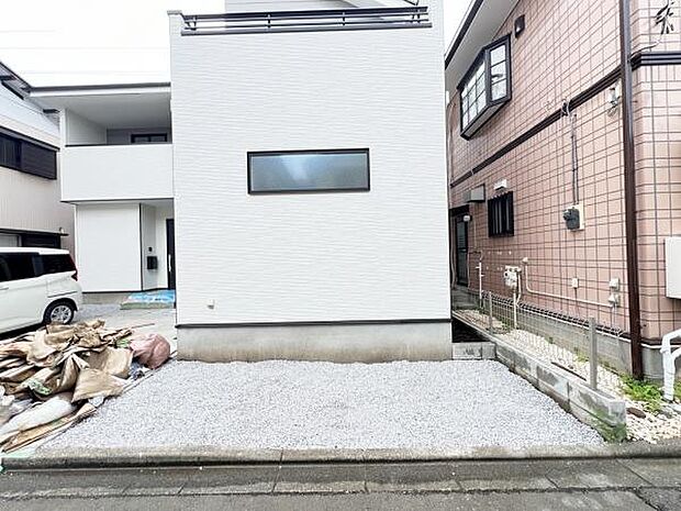 お庭スペースは、ガーデニングやお子様との外遊びなど多彩な用途でお楽しみいただけます。