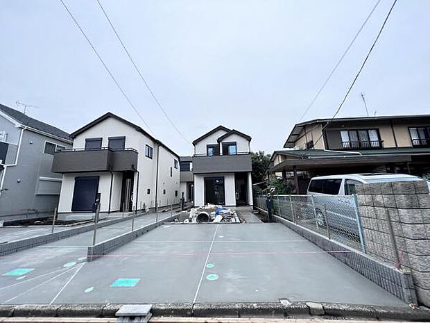 駐車場ももちろん完備しておりますのでお車所有の方にも心強いです。