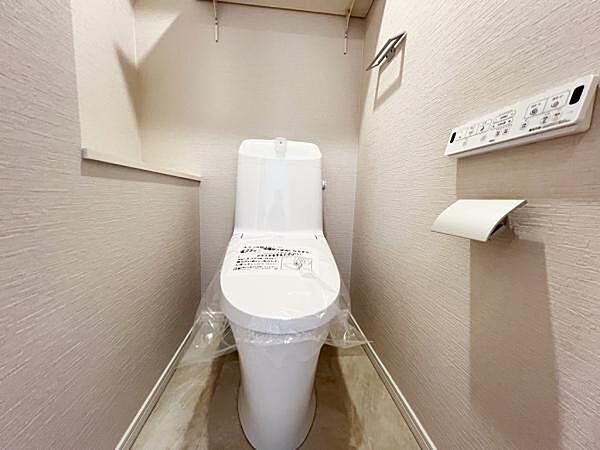 ほっと安らげるトイレ空間です。