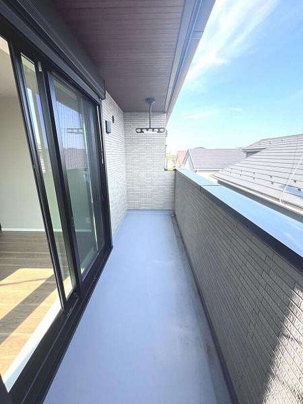 お洗濯ものを気持ち良く太陽の光で干せるのが嬉しいですね。