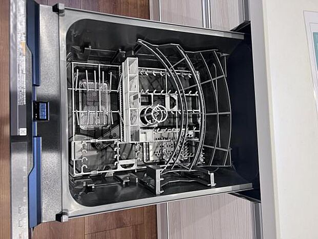 食器洗乾燥機付のシステムキッチンで忙しい家事をサポートします。