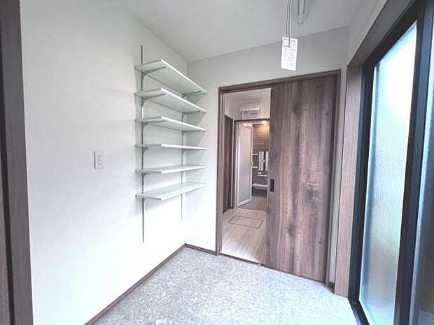 玄関がいつも片づくシューズインクローゼットがあります。