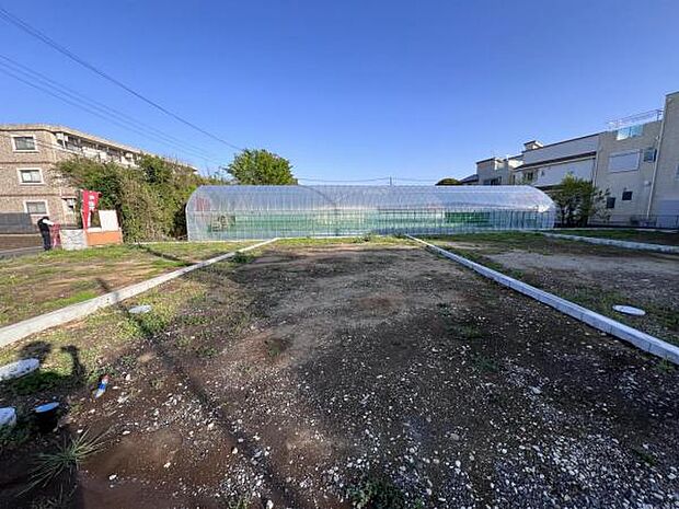 NO.2区画 発売中です。