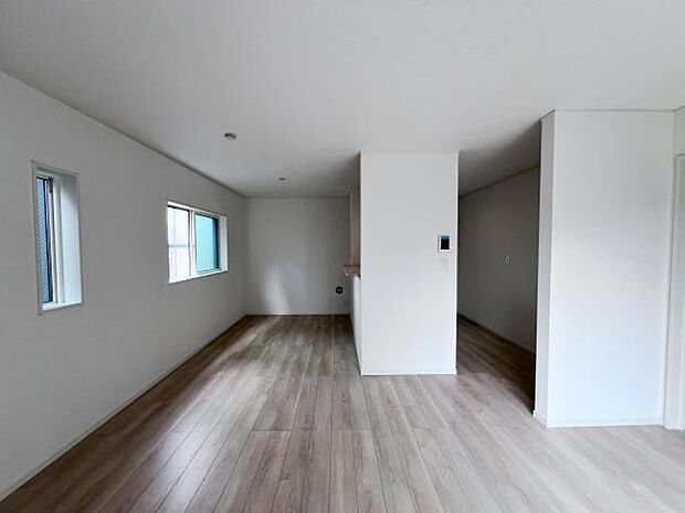 家族団らんの場所としてゆったりと居心地の良いリビングです。