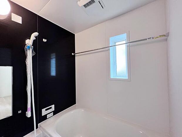 お風呂でほっとひといき。1日の疲れを癒しましょう。