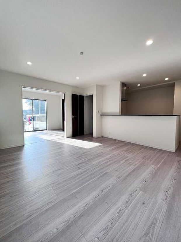 【ダイニング】