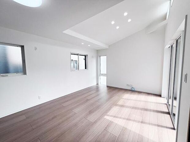 家族団らんの場所としてゆったりと居心地の良いリビングです。