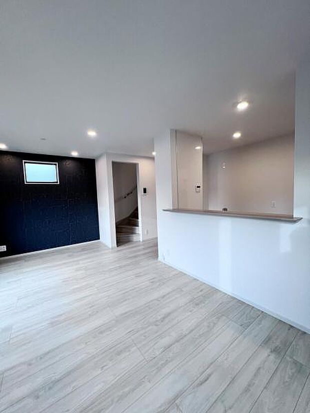 【ダイニング】