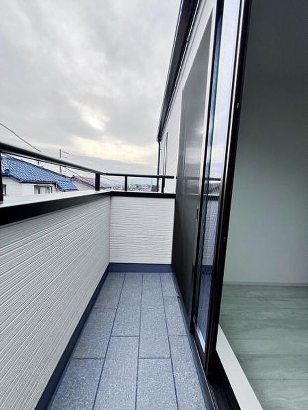 【バルコニー】