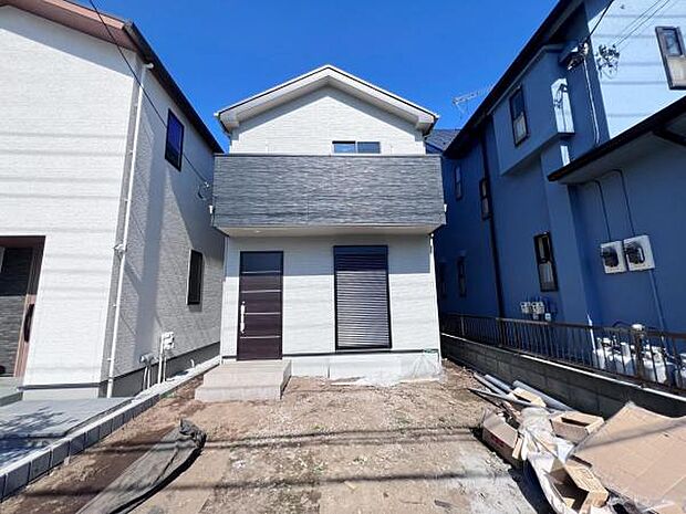 駐車場ももちろん完備しておりますのでお車所有の方にも心強いです。