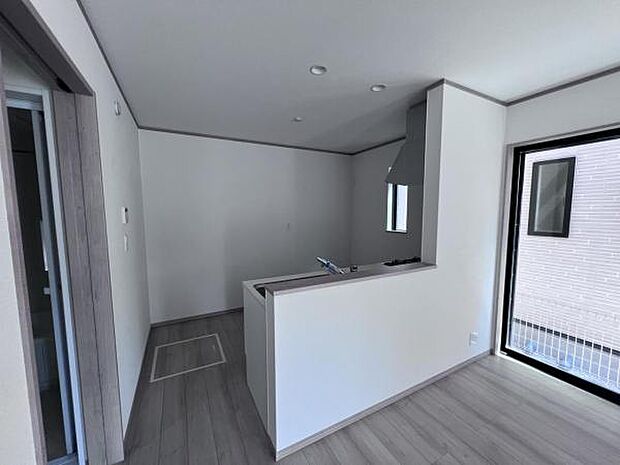 ご家族の温かい時間を演出するダイニングスペースです。