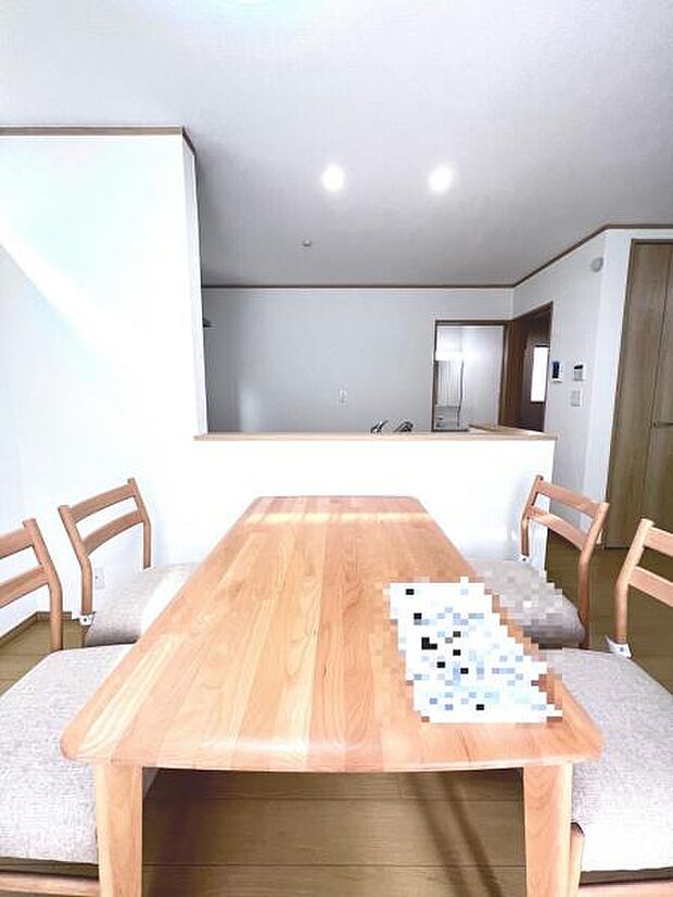 【リビングダイニング】