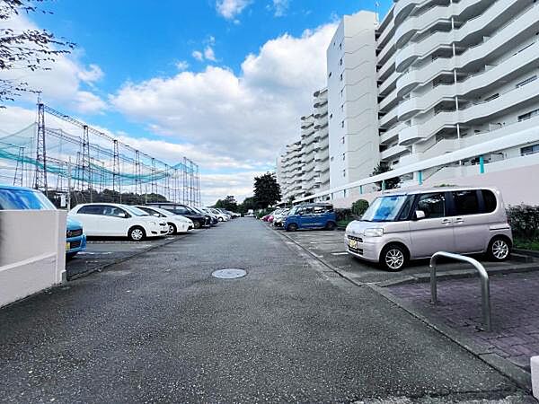 【駐車場】