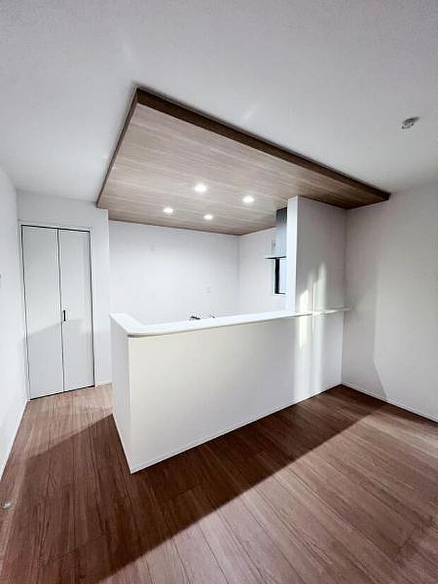 【ダイニングキッチン】