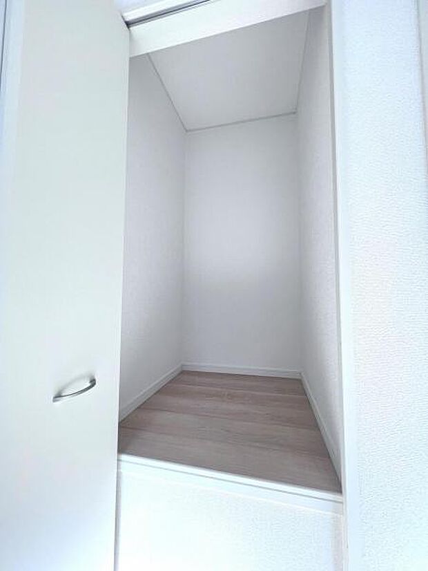【クローゼット】