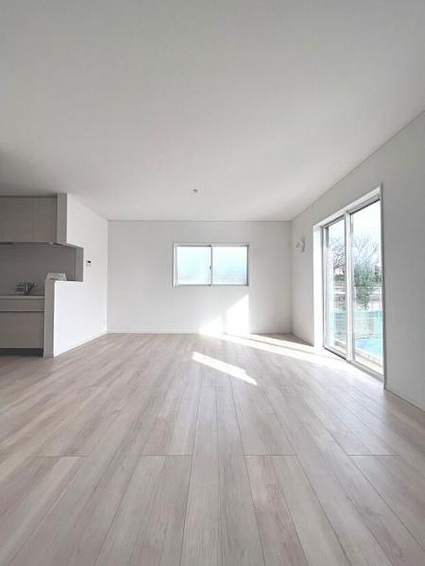 【リビングダイニングキッチン】