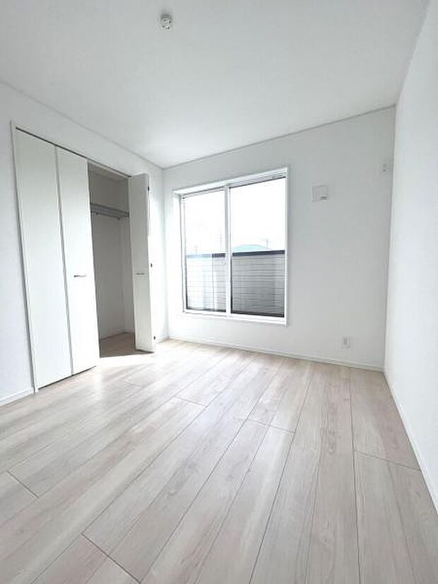 【洋室・クローゼット】