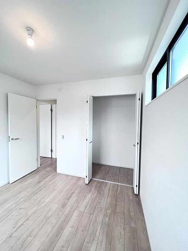 【洋室・クローゼット】