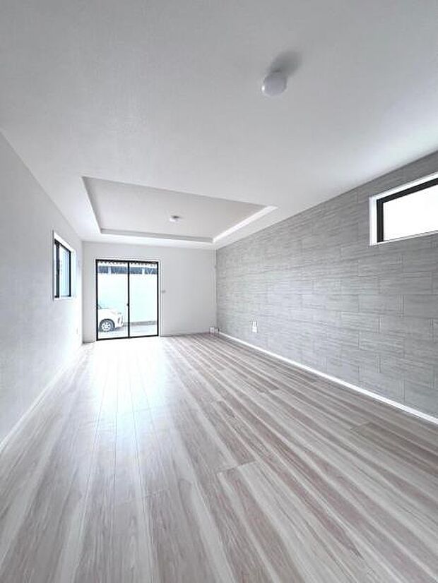 【リビングダイニング】