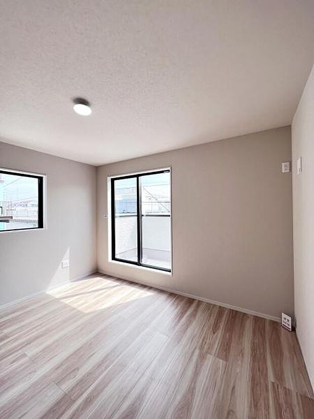 【リビングダイニングキッチン】