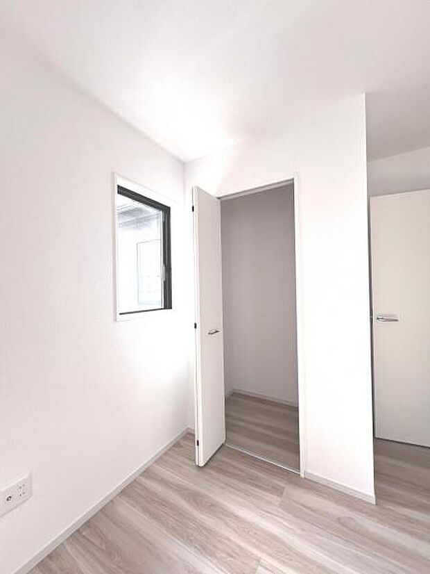 【洋室・クローゼット】