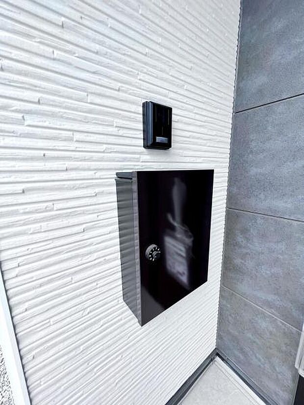 【洋室・ウォークインクローゼット】