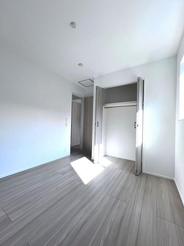 【洋室・クローゼット】