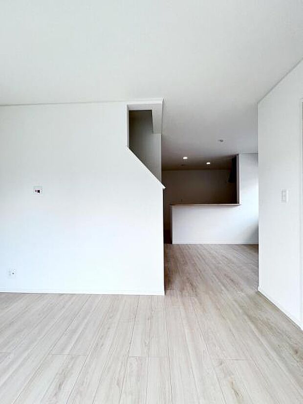 【リビングダイニングキッチン】