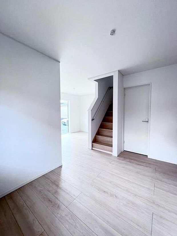 【リビングイン階段】