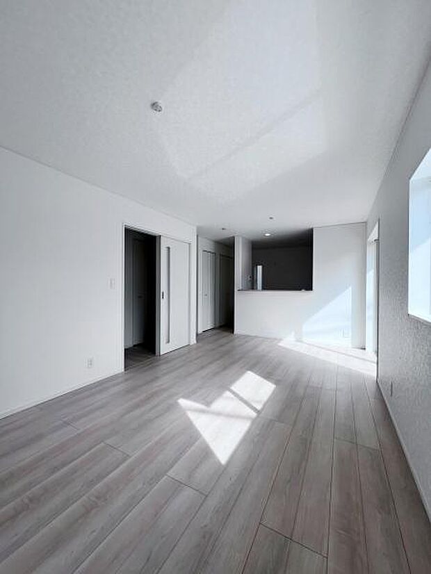 【ダイニングキッチン】