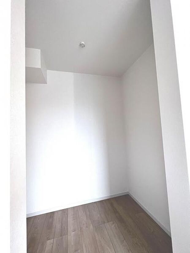 【ウォークイン・クローゼット】