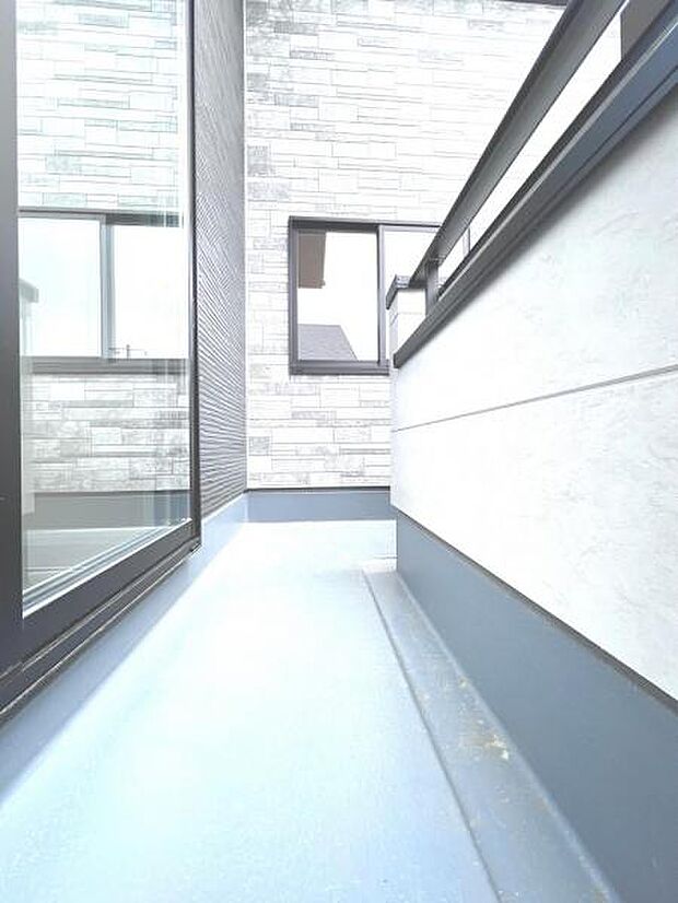 【バルコニー】