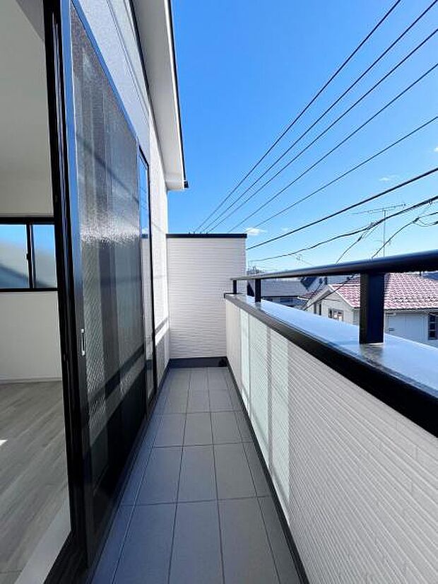 【バルコニー】