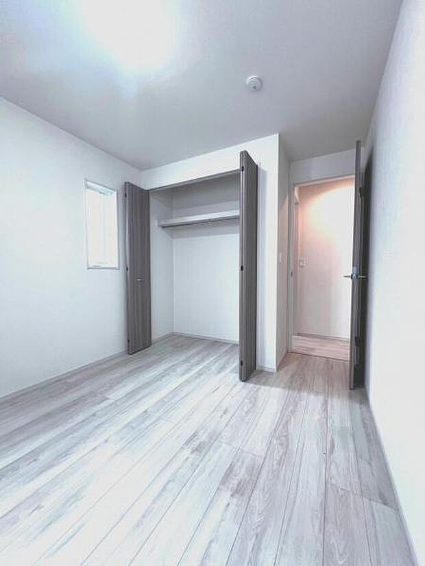 【洋室・クローゼット】