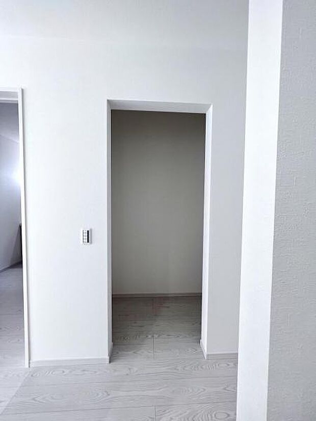 【ウォークインクローゼット】