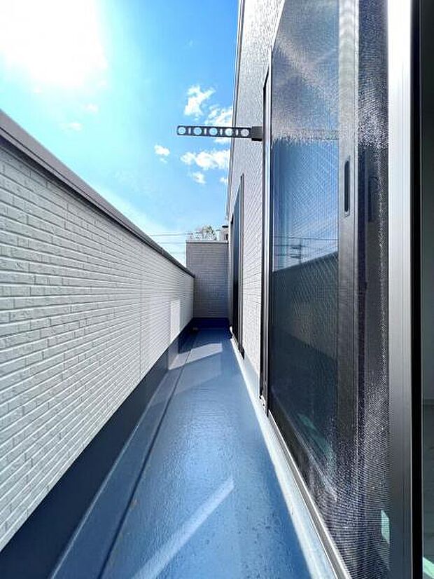 【バルコニー】